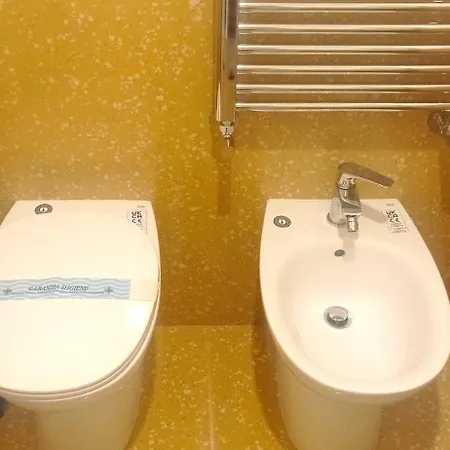 Apartment 4 *