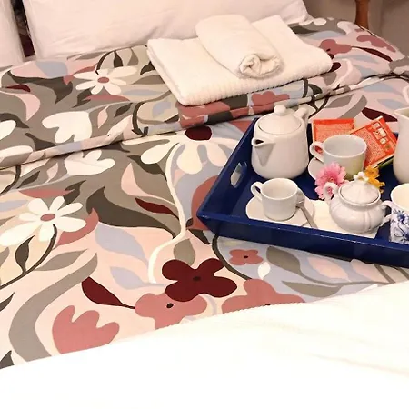4 Apartment *